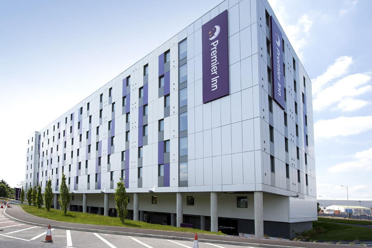 Premier Inn Heathrow Airport Terminal 4 Ґіллінґдон Екстер'єр фото
