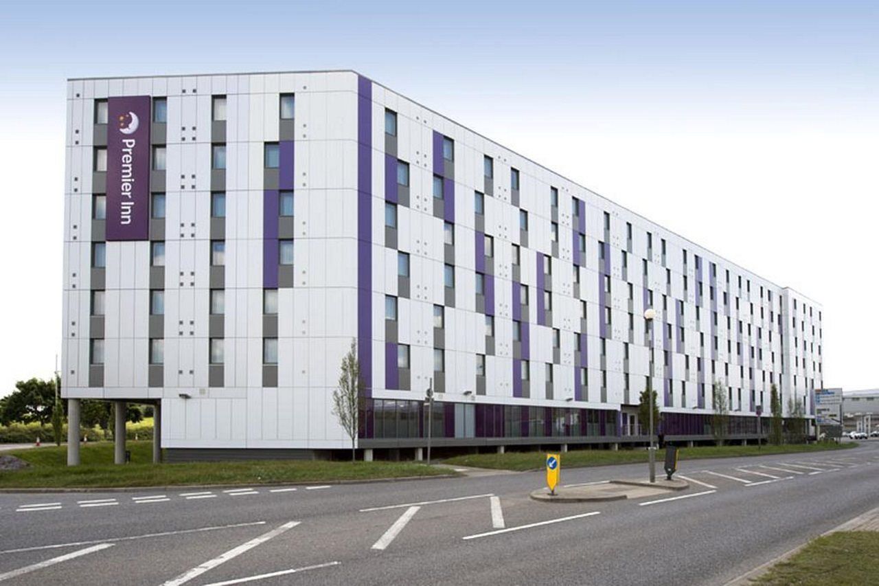 Premier Inn Heathrow Airport Terminal 4 Ґіллінґдон Екстер'єр фото